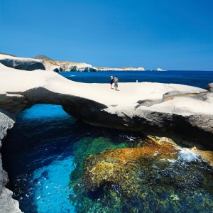 Don comparador Compara las Mejores playas del Mundo  Playa Sarakiniko. Isla de Milo Grecia