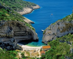 Don comparador Compara las Mejores playas del Mundo  Playa Stiniva. Croacia
